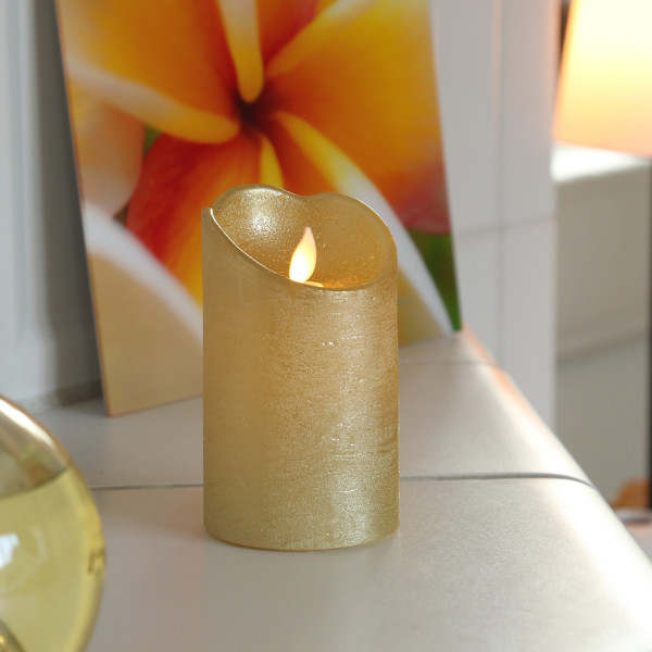 LED Kerze mit beweglicher Flamme - Rustik-Optik - Echtwachs - Timer - H: 12,5cm - D: 7,5cm - gold